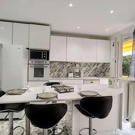 Nestor&jeeves - Cactus Terrasse - Central - Very Close Sea Apartment *
